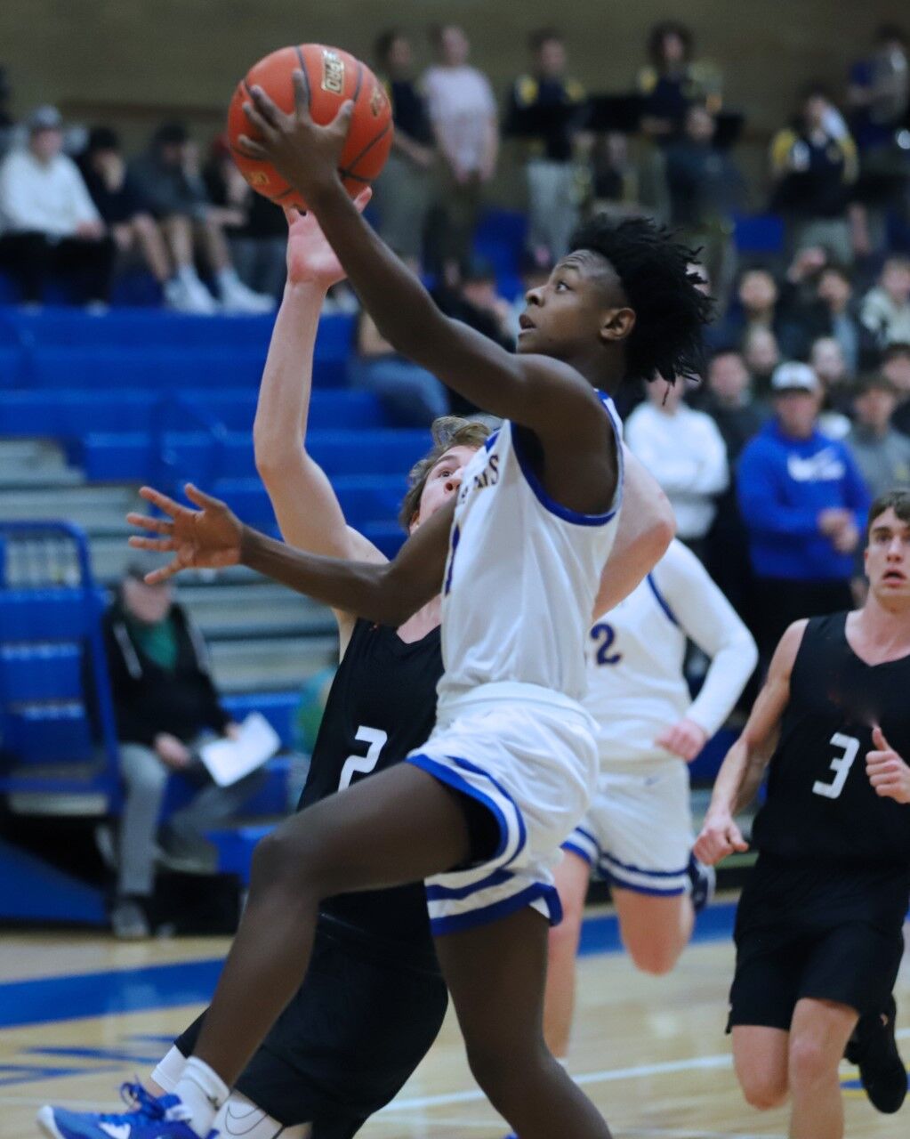 Kelso boys basketball Henderson